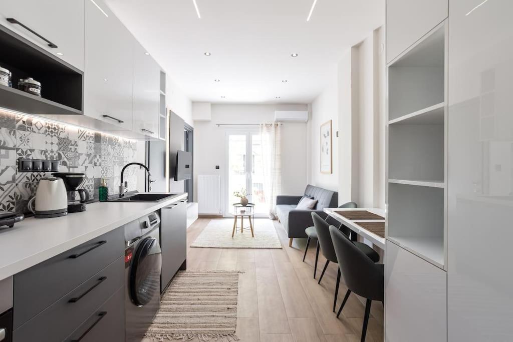 Downtown Stylish Apartment 4 Салоники Экстерьер фото